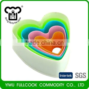 Hot Selling 3D Bakeware Cookie Tools Set Colorful Plastic Heart Cookie Cutter thumbnail-1
