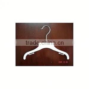 Plastic Hangers With Shoulder Pads thumbnail-4