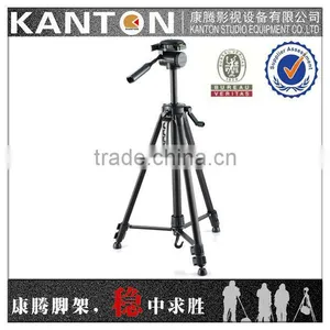 LIGHTWEIGHT AND FLEXIBLE CAMERA STAND thumbnail-1
