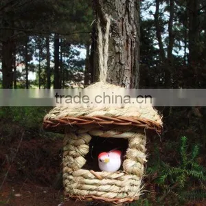 Straw Bird House thumbnail-1