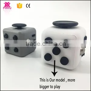 Bigger and Gift Box Pakcage 500pcs in Stock Mini Fidget Cube Toy for Playing thumbnail-2
