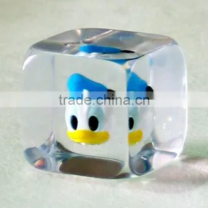 Custom Clear Polyester Casting Resin Paperweight Manufacturers thumbnail-1