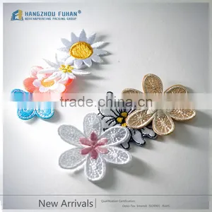 Великолепный индивидуально изготовленный embroидерированный наряд с цветами для одежды thumbnail-3