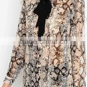 China Factory OEM ODM 2015 New Fashion Customized Contrast Tie Snake Print Blouse thumbnail-4