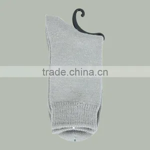 Unisex 100% Woolen Shoes Sock thumbnail-1