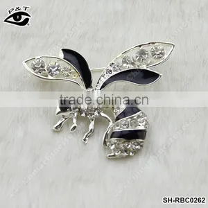 Cute Honey Bee Shaped Shaped Rhinestone Brooch Crystal Pins Wholesale Brooches for Wedding Invitation Cards thumbnail-1