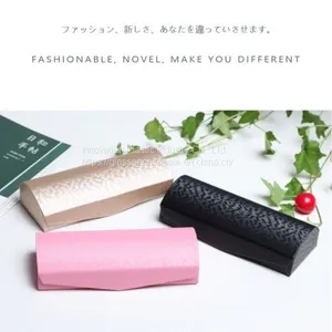 Crush-resistant, Vintage, Fashionable, Artistic Eyewear Case; Elegant Reflective Eyeglass Case thumbnail-5