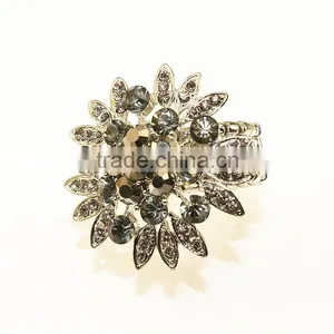 Multi Crystal Stone Elastic Girl Jewelry Flower Shaped Ring thumbnail-2