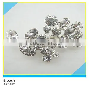 Crystal Glass Stone Brooch Silver Flower Design for Wedding Dress Decoration 7x7cm thumbnail-6