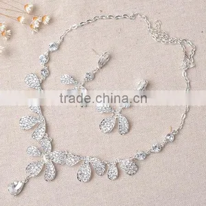 2016 Hot Sale Classical Crystal Necklace Earring Charming Jewelry Set thumbnail-4