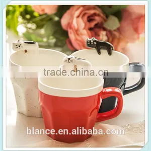 Ceramic Lazy Cat Mug With Lovely Animal Figurine on the Rim thumbnail-2