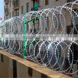 Military Concertina Razor Barbed Wire/straight Line Razor Barbed Wire thumbnail-1