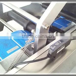 Semi-automatic Round Bottle Glue Labeling Machine LT-50 thumbnail-6