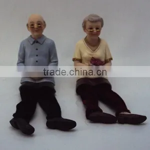 Resin Old Man SN1240 With Cloth Legs thumbnail-1