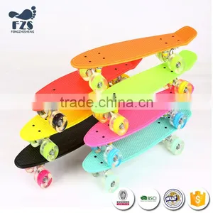 HSJ212 Custom Hot Selling Plastic PP Skateboard thumbnail-2
