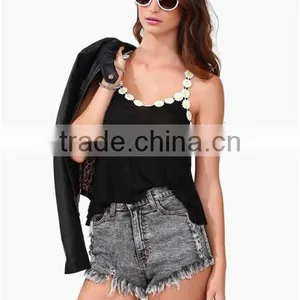 Black Daisy Embellished Lady Sleeveless Tank Top thumbnail-1