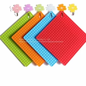 Non-stick Heat Resistant Kitchen Honeycomb Drying Silicone Mat thumbnail-5