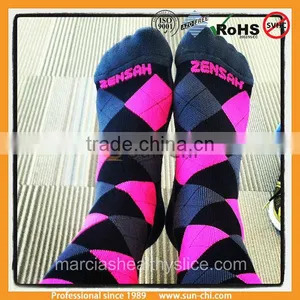 Mens Over the Calf Argyle Socks thumbnail-3