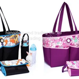 Printed Polyester Diaper Set With Bottle Bag and Changing Mat thumbnail-1