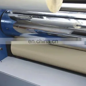 YFMC- 720/920/1200 Pre-glued Film Manual Laminating Machine thumbnail-4