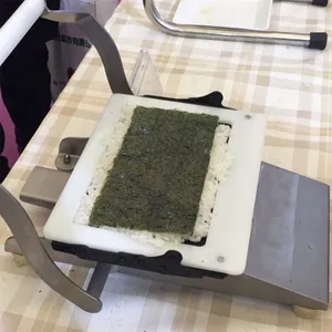 304 Acero inoxidable Manual Fabricador de sushi cuadrado QD-JM40 Máquina de enrollar maki de alta eficiencia para el procesamiento de comida japonesa thumbnail-3