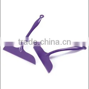 Short Handle Plastic Window Brush thumbnail-1
