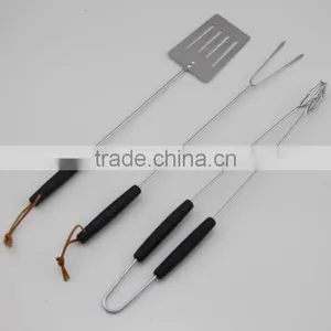 Black Rubber Handle Barbecue Tool Set With 3 Pieces of Tools Include Tong Spatula And Fork thumbnail-4
