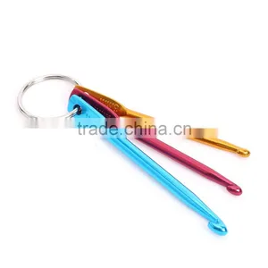 Charmkey Popular Crochet Tools 3pcs Colorful Aluminum Crochet Hook Set With Key Ring thumbnail-1