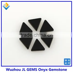 China Supplier Black Onyx Triangle Normal Cut Gemstone for Jewelry thumbnail-3