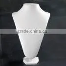Creative Jewelry Displays thumbnail-1
