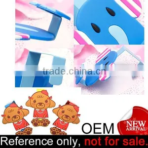 Cute Soft Pvc Custom Home Decor Single Funny Over Door Hanger thumbnail-1