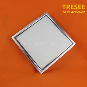 Дешёвая плоская светильная панель LED thumbnail-1