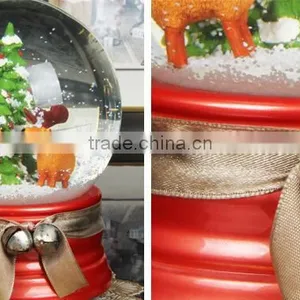 Hot Selling Creative Home Decoration Snow Globe Christmas Snow Globe thumbnail-2