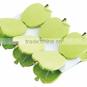 Clothes Plastic Clip With Different Styles thumbnail-3