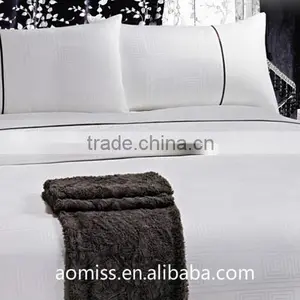 Luxury 5 Star Hotel Bedding Cover With Emboridery thumbnail-3