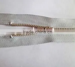 4# Metal Aluminum Zipper Fastener Close End Zipper With Locking Slider Shoes Zipper thumbnail-2