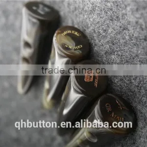 FASHION NEW IN RESION BUTTON WITH LASER PRINTING HOT SALE HORN TOGGLE BUTTON thumbnail-2