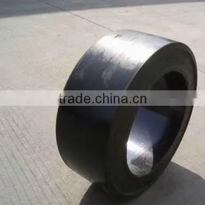Trailer Press on Solid Tyre 18x4 1/2x12 1/8 thumbnail-1