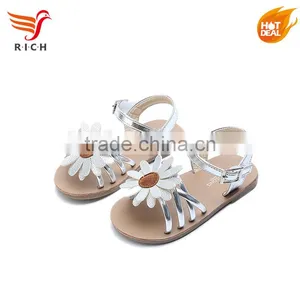 New Designs PU Materials to Make Baby Girls Sandals thumbnail-5