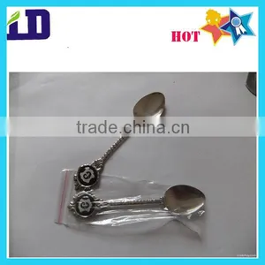 Silver Zinc Alloy Souvenior Spoons With Scalloped Body thumbnail-1