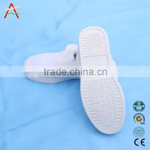 White Medical Accessories of Safety Boots for Static Discharges thumbnail-1