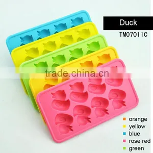 100% Food Grade Silicone Duck Animal Shape Ice Cube Tray thumbnail-3