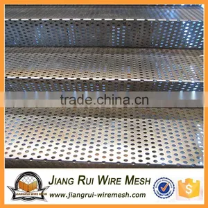 Iron Plate Perforated Metal Mesh Diamond Hole Punching Network thumbnail-5