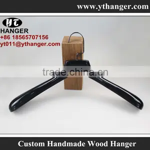 IMY-539 Black Shiny Wooden Hangers Coat Rack thumbnail-1
