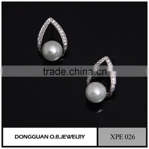 Jewelry Fashion Stud Pearl Earring for Women, Simple Designer Silver Earrings thumbnail-1