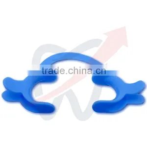 Blue C-Shaped Cheek Retractor thumbnail-1