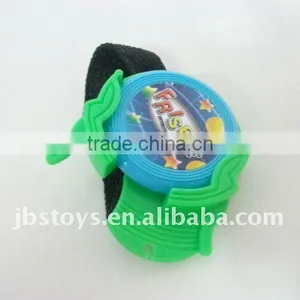 FLYING DISC SHOOTER ( PARTY TOYS ) thumbnail-1