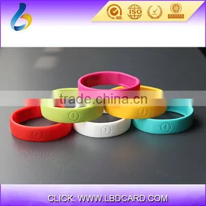 Factory Price MIFARE Classic 4K Silicone Wristband thumbnail-5