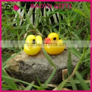Mini CUTE Fashional Resin Decoration, Mini Yellow Duck Micro Landscape Furnishing Articles thumbnail-1