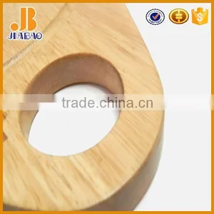 Wooden Round Chopping Board thumbnail-4
